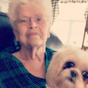 Meet your Posher, Beverly